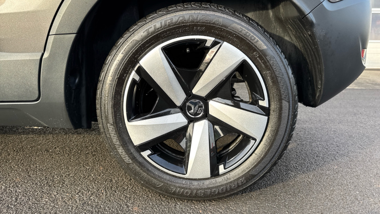 Vauxhall Crossland 1.2 Turbo [130] Design 5dr Auto Petrol Hatchback